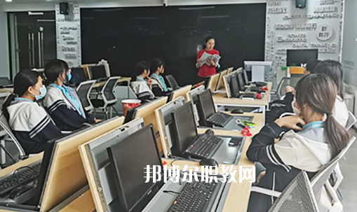 武漢供銷(xiāo)商業(yè)學(xué)校2022年有哪些專(zhuān)業(yè)