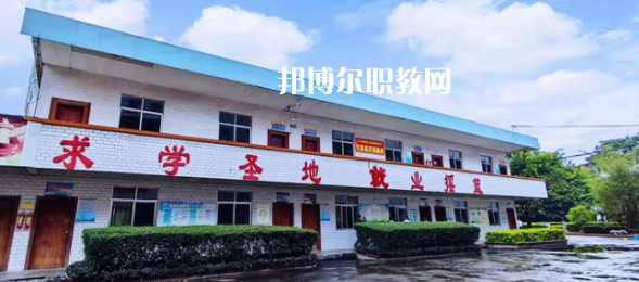 玉林電子工業(yè)學(xué)校2022年報名條件、招生要求、招生對象