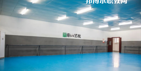 南寧市南山藝術職業(yè)技術學校2022年報名條件、招生要求、招生對象