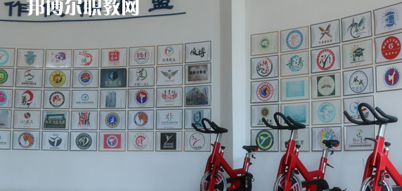 德陽(yáng)弘正科技職業(yè)學(xué)校2023年報(bào)名條件、招生要求、招生對(duì)象