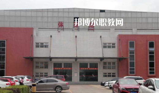 四川省南充外國語中等專業(yè)學(xué)校2023年學(xué)費、收費多少