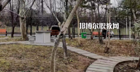 2023年達州理工職業(yè)技術學校學費、收費多少