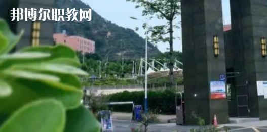 攀枝花市高級(jí)技工學(xué)校地址在哪里，哪個(gè)地區(qū)，哪個(gè)城市?