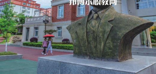 綿陽交通高級技工學(xué)校地址在哪里，哪個(gè)地區(qū)，哪個(gè)城市?