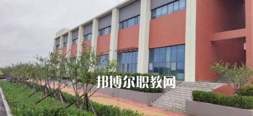 2023青島西大技工學(xué)校招生計(jì)劃 招生人數(shù)是多少(附要求、條件、對(duì)象)