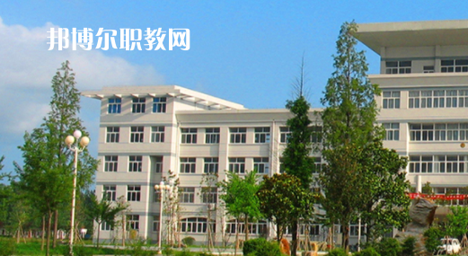 徐州經(jīng)濟技術(shù)開發(fā)區(qū)工業(yè)學校地址在哪里，哪個地區(qū)，哪個城市?