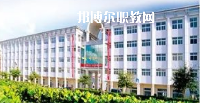 南通市通州區(qū)建筑職工中等專業(yè)學(xué)校地址在哪里，哪個(gè)地區(qū)，哪個(gè)城市?