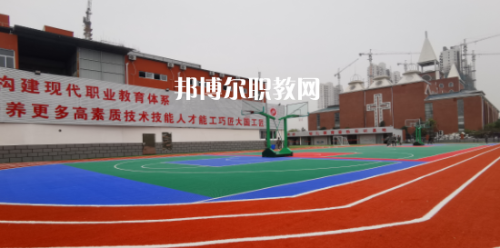 淮安市淮航技工學(xué)校地址在哪里，哪個地區(qū)，哪個城市?