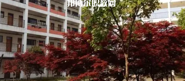 江蘇省寶應(yīng)中等專業(yè)學(xué)校地址在哪里，哪個地區(qū)，哪個城市?