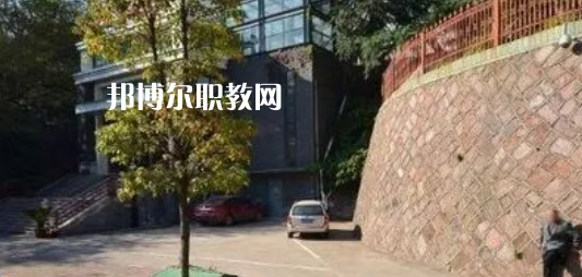 金華藝術(shù)學(xué)校地址在哪里，哪個(gè)地區(qū)，哪個(gè)城市?