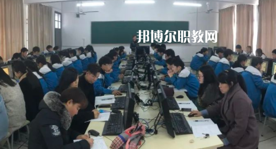 衢州市翔宇中等專業(yè)學(xué)校地址在哪里，哪個(gè)地區(qū)，哪個(gè)城市?