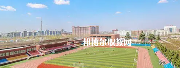 西安培華學(xué)院附屬職業(yè)中等專業(yè)學(xué)校地址在哪里，哪個(gè)地區(qū)，哪個(gè)城市?