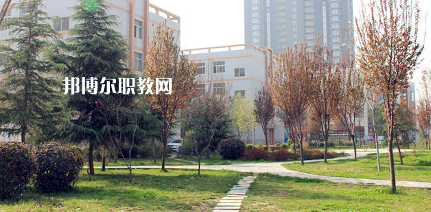 渭南技師學(xué)院地址在哪里，哪個地區(qū)，哪個城市?