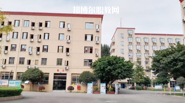 四川科華高級技工學(xué)校醫(yī)藥衛(wèi)生類對口高考班地址在哪里，哪個(gè)地區(qū)，哪個(gè)城市?