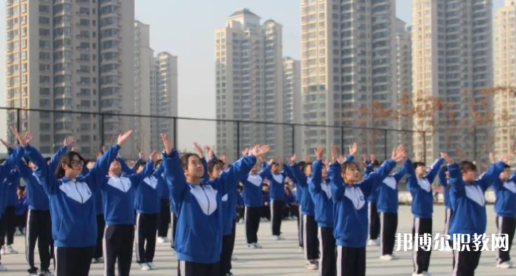 中交第二公路工程局有限公司技工學(xué)校地址，乘車路線