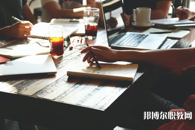 介休第二職業(yè)中學(xué)有哪些招生專(zhuān)業(yè)（2023年）