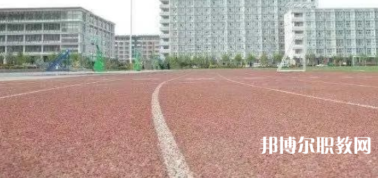 邢臺(tái)技師學(xué)院地址，乘車路線