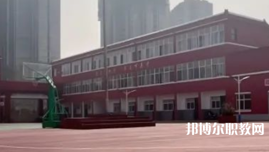 邢臺(tái)市瀚東職業(yè)技術(shù)中專學(xué)校地址，乘車路線