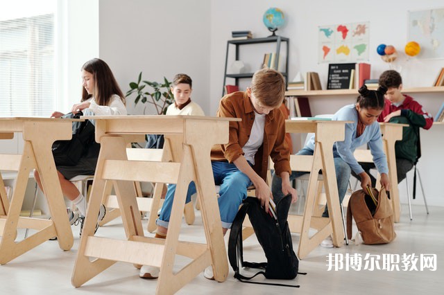 山東哪里的職業(yè)學(xué)校能讀農(nóng)村經(jīng)濟與管理專業(yè)