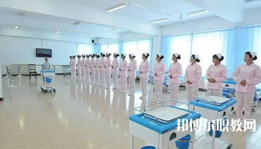 四川育英醫(yī)養(yǎng)科技技工學校2024年報名條件、招生要求、招生對象