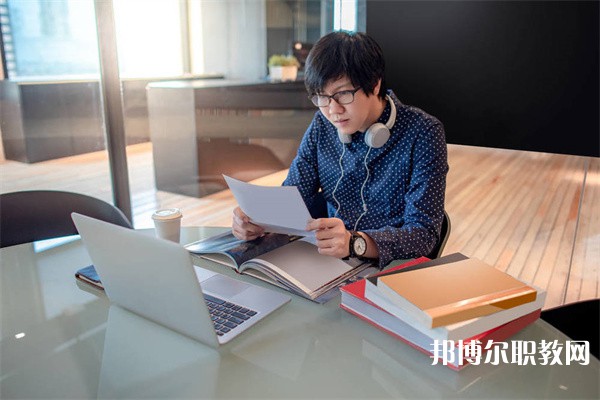 廣東哪里的中專學(xué)校能讀國際標準舞專業(yè)