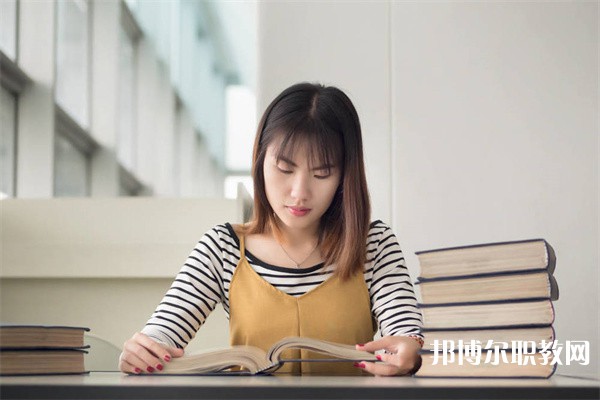 廣東哪里的技工學(xué)校能讀口機(jī)械操作與維護(hù)專(zhuān)業(yè)