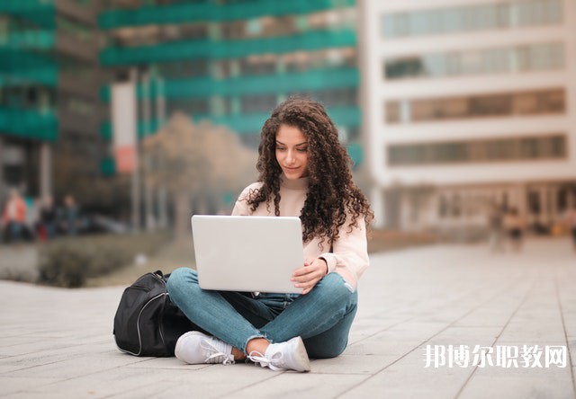 廣東哪里的中專學校能讀舞蹈專業(yè)