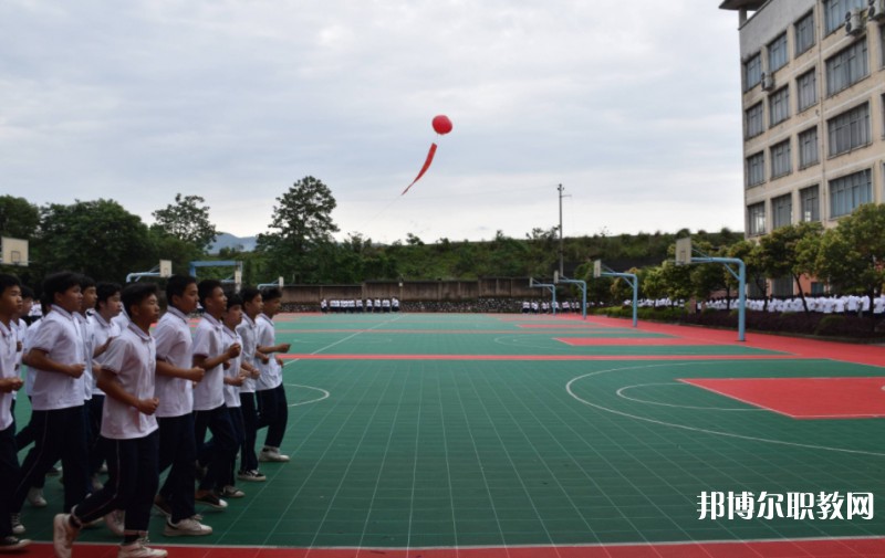 2024靈川縣職業(yè)中等專業(yè)學(xué)校招生計(jì)劃 招生人數(shù)是多少(附要求、條件、對象)