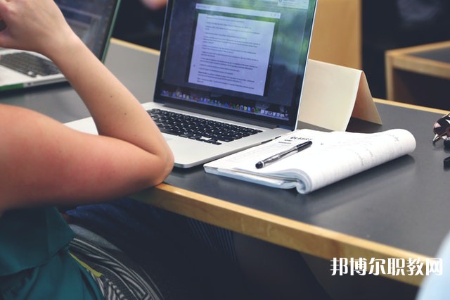 廣西哪里的職教中心能讀汽車(chē)運(yùn)用與維修專業(yè)專業(yè)