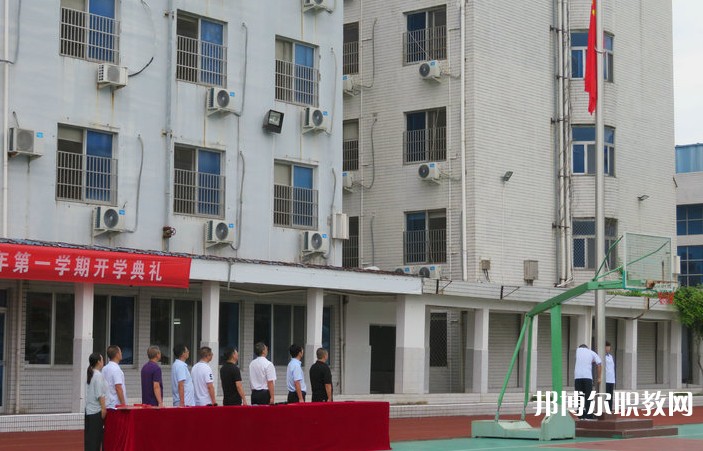 安慶樅川經(jīng)濟技術學校網(wǎng)站網(wǎng)址主頁