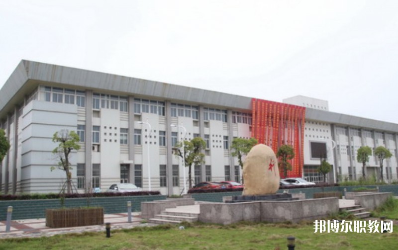 2024蕪湖汽車工程學(xué)校多少錢 蕪湖汽車工程學(xué)校各專業(yè)學(xué)費收費標(biāo)準