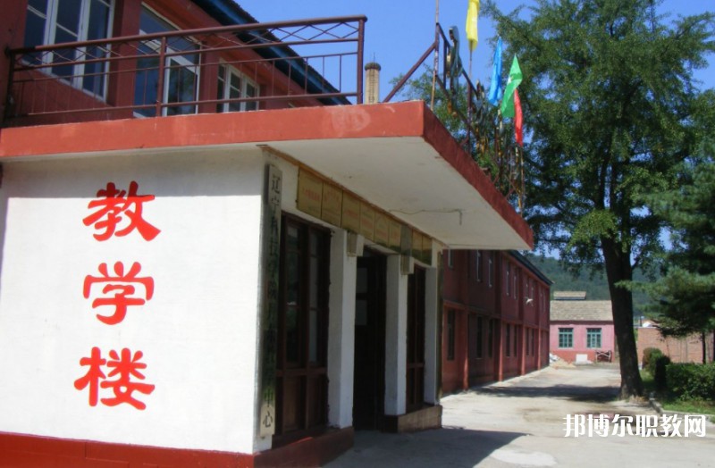 2024丹東市圣林中等職業(yè)技術(shù)專業(yè)學(xué)校招生計(jì)劃 招生人數(shù)是多少(附要求、條件、對(duì)象)