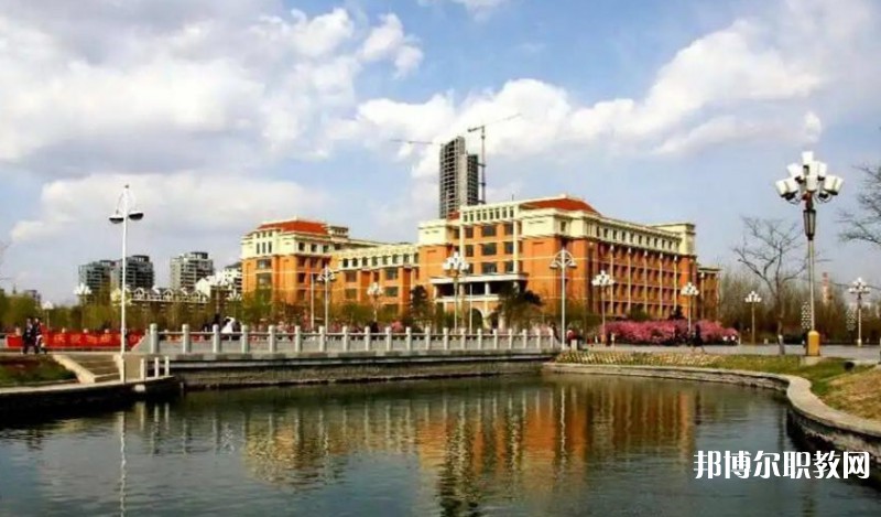 2025渤海大學(xué)附屬中等職業(yè)技術(shù)專業(yè)學(xué)校招生計(jì)劃 招生人數(shù)是多少(附要求、條件、對(duì)象)