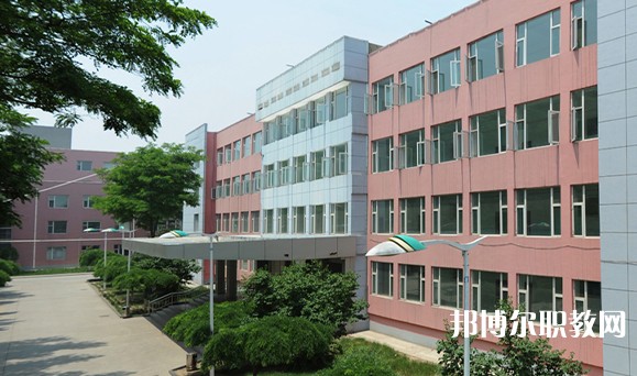 2025山西省潞安職業(yè)中等專業(yè)學(xué)校招生計(jì)劃 招生人數(shù)是多少(附要求、條件、對象)