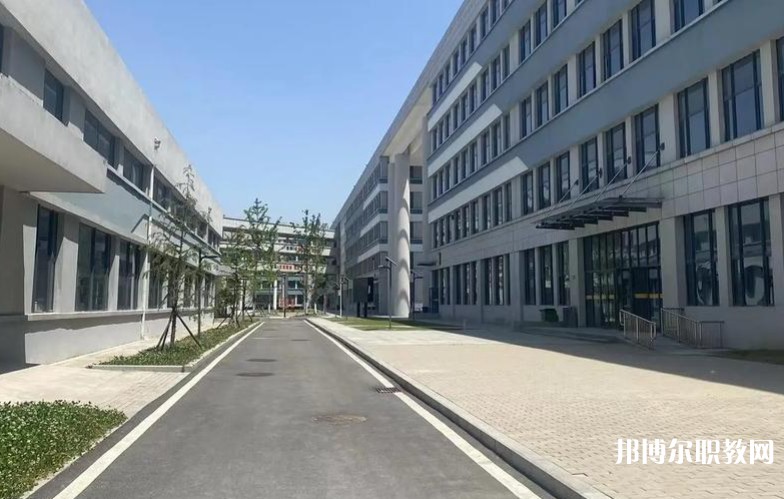 安徽省工業(yè)高級(jí)技工學(xué)校怎么樣、好不好
