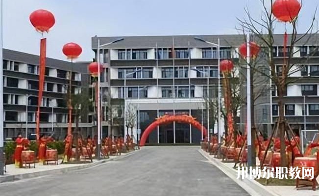 2025荊州公辦中專(zhuān)學(xué)校最新排名前三名單